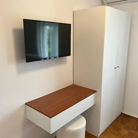 Apartments Xenia Pakostane Lägenhet Pakoštane