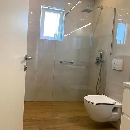 Lägenhet Apartments Xenia Pakostane
