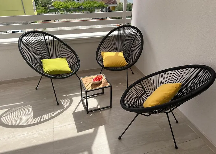 Apartments Xenia Pakostane Апартаменты *