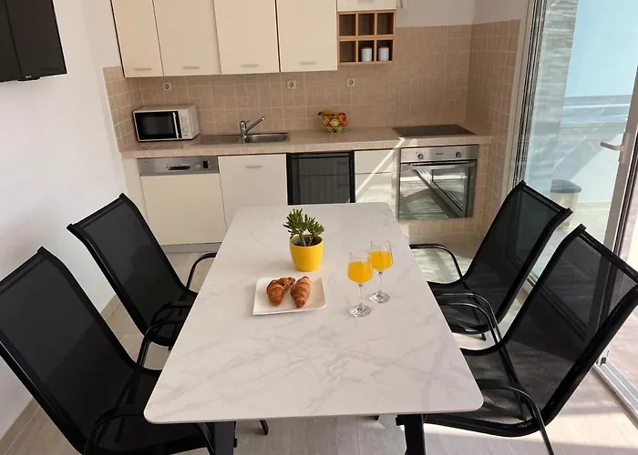 Апартаменты Apartments Xenia Pakostane Пакоштане