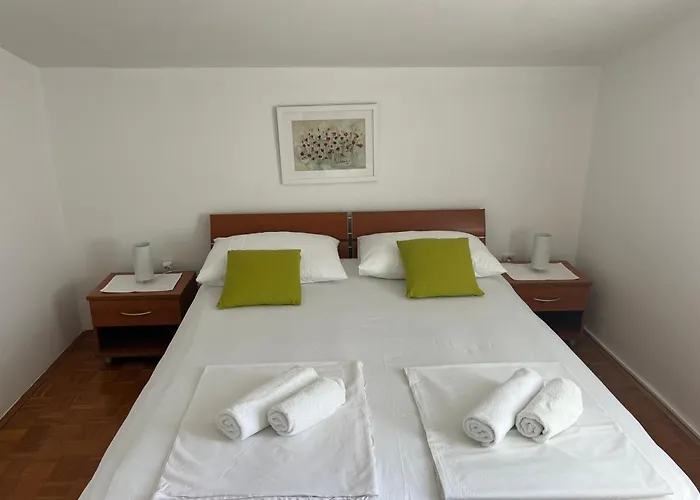 Apartments Xenia Pakostane Апартаменты