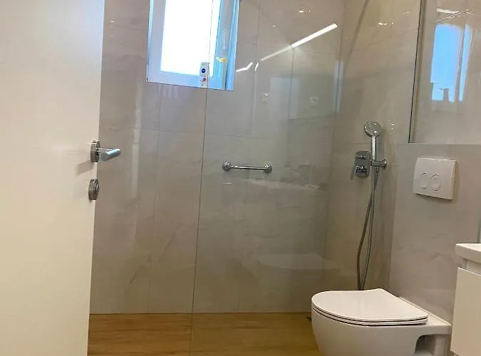 Апартаменты Apartments Xenia Pakostane