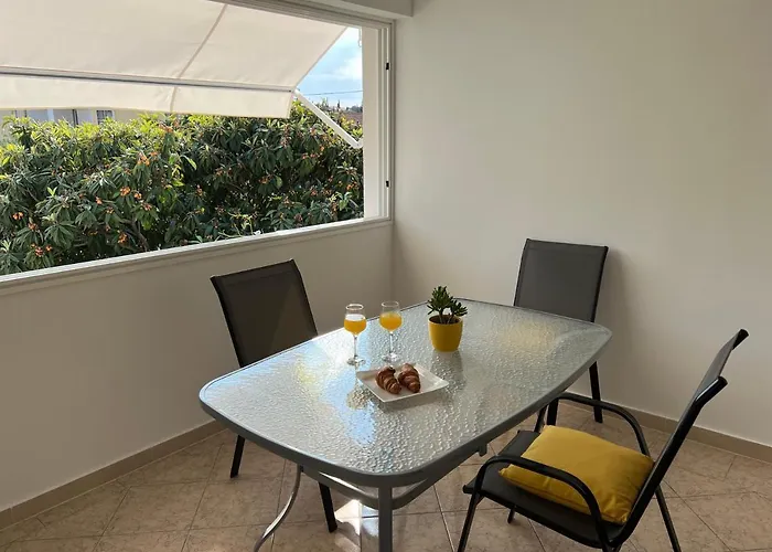 Апартаменты Apartments Xenia Pakostane