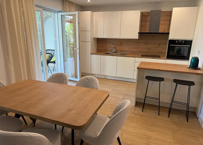 Апартаменты Apartments Xenia Pakostane Пакоштане