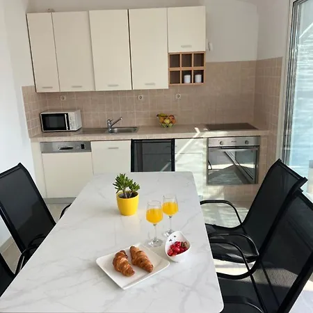 Apartament Xenia *