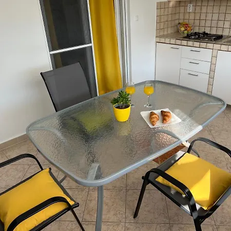 Apartment Xenia *