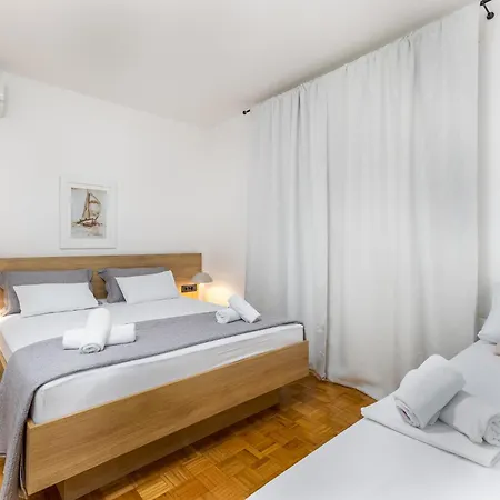 Apartment Xenia